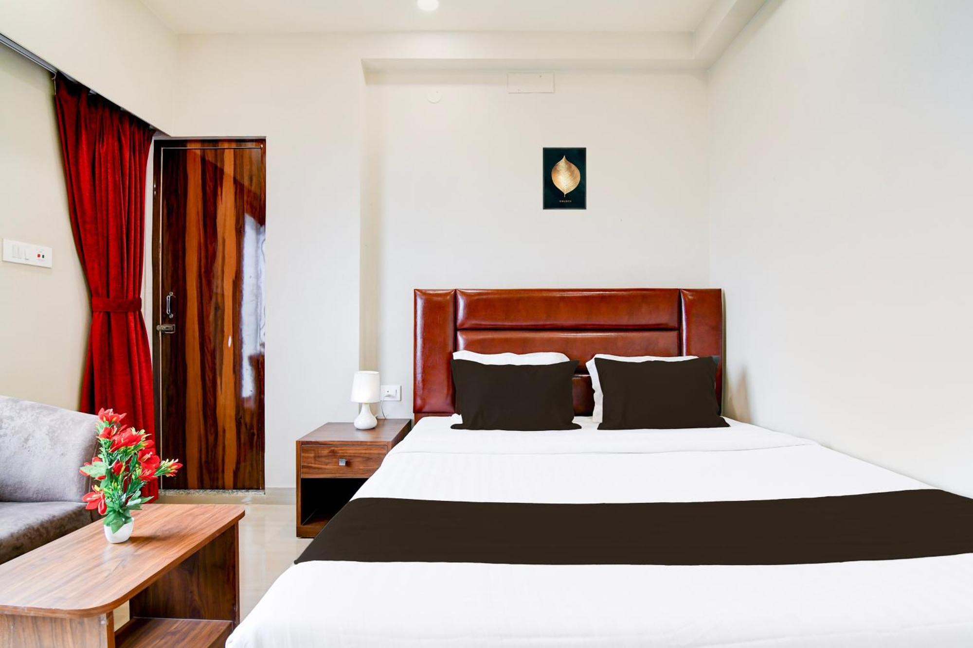 Super Townhouse Kaikhali Near Airport Kalkutta Kültér fotó