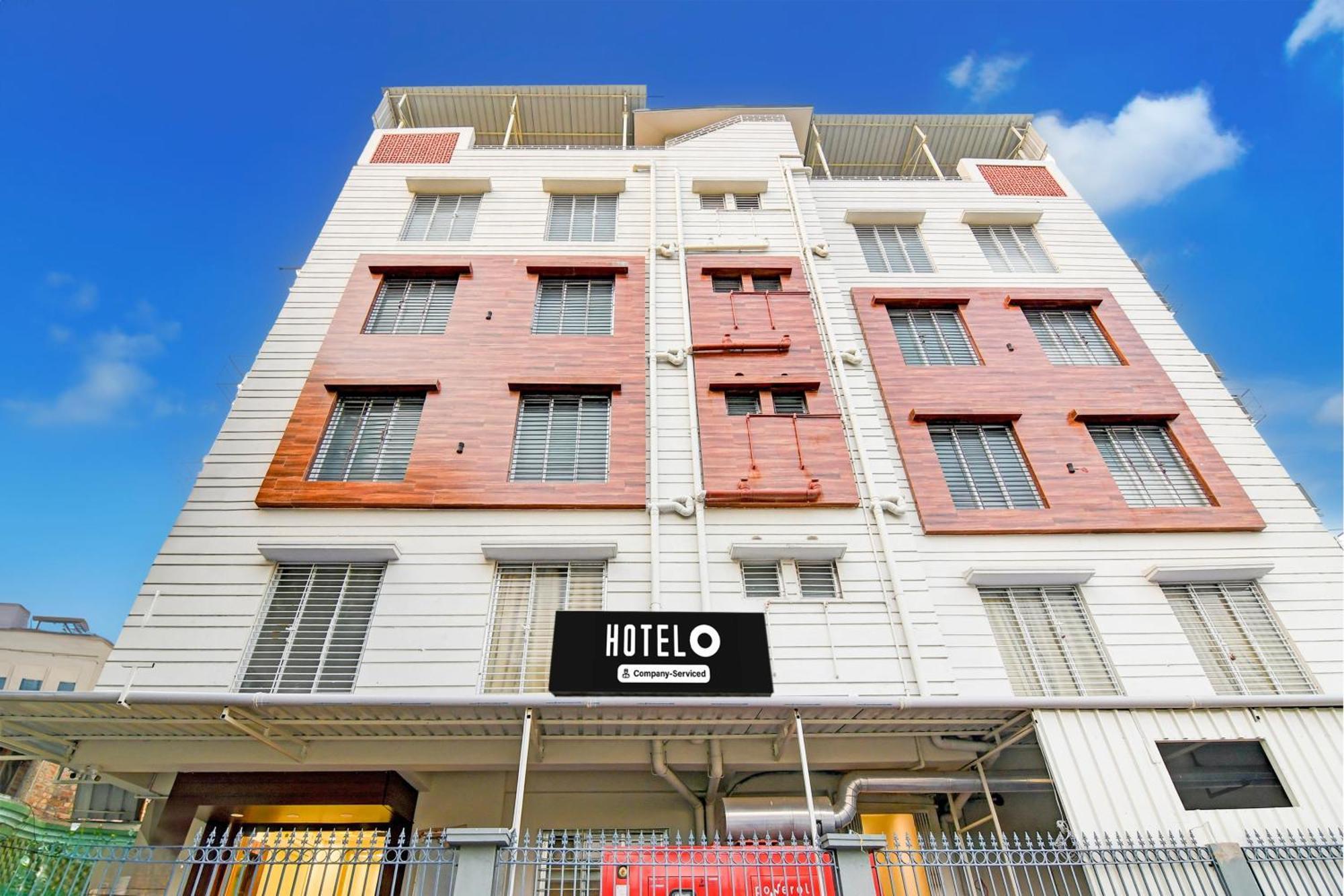 Super Townhouse Kaikhali Near Airport Kalkutta Kültér fotó
